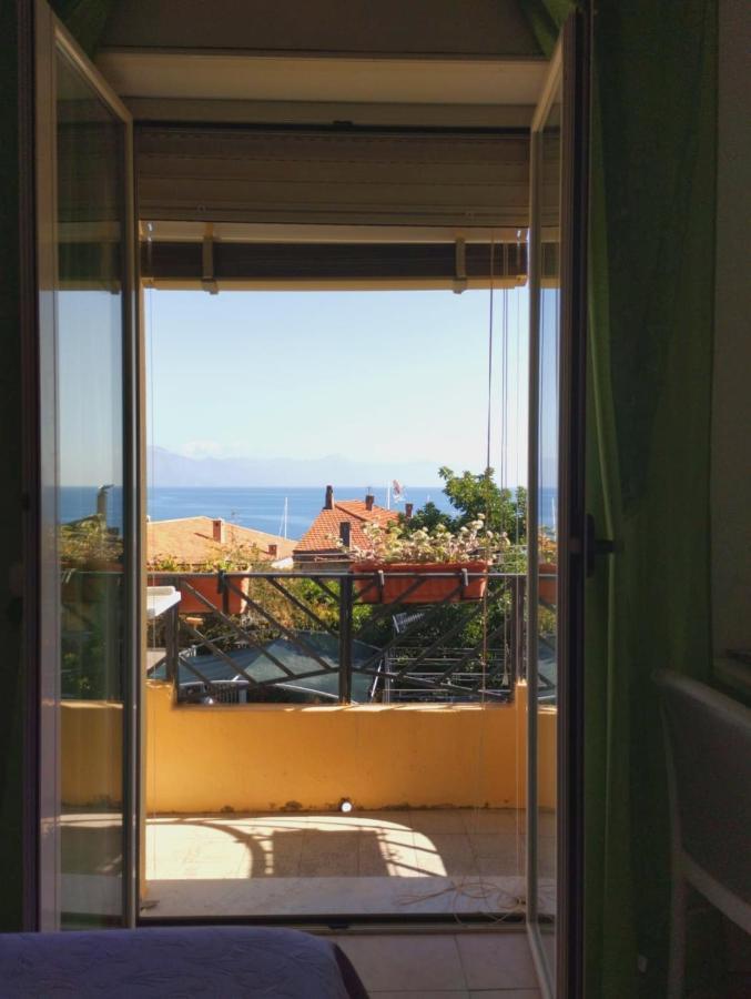 Apartmán By The Sea In Scario Exteriér fotografie